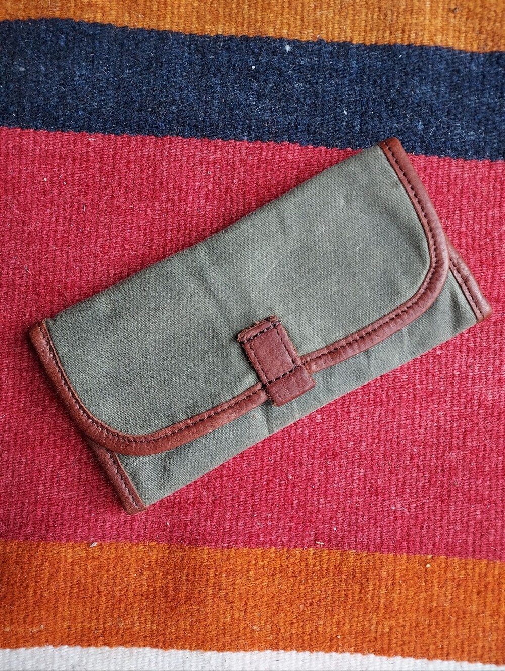 Duluth Trading Co Oiled Skin Leather Wallet